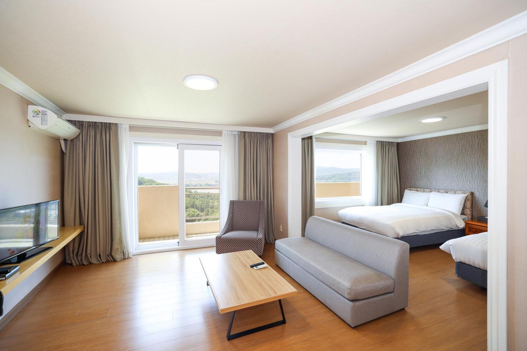 La Vie Dor Hotel And Resort, Trademark Collection By Wyndham Hwaseong Esterno foto